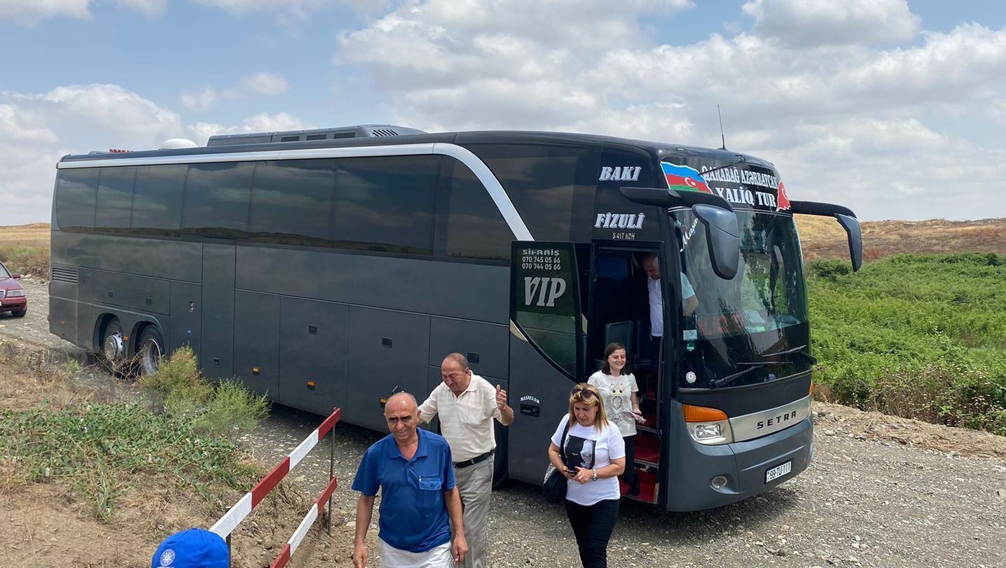 Füzuli avtobusu ilk sərnişinlərini vətənə çatdırdı