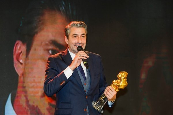 Məşhur aktyor çəkiliş vaxtı infarkt keçirdi