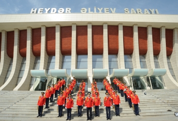 Bakıda hərbi orkestrlərin yürüşü başlayıb - VİDEO