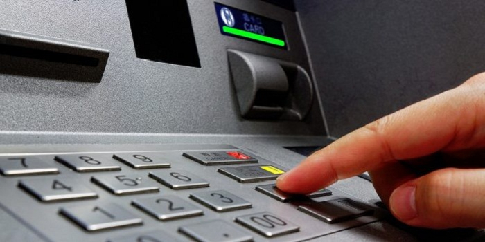 Vətəndaşların bank hesablarından oğurluq edildi