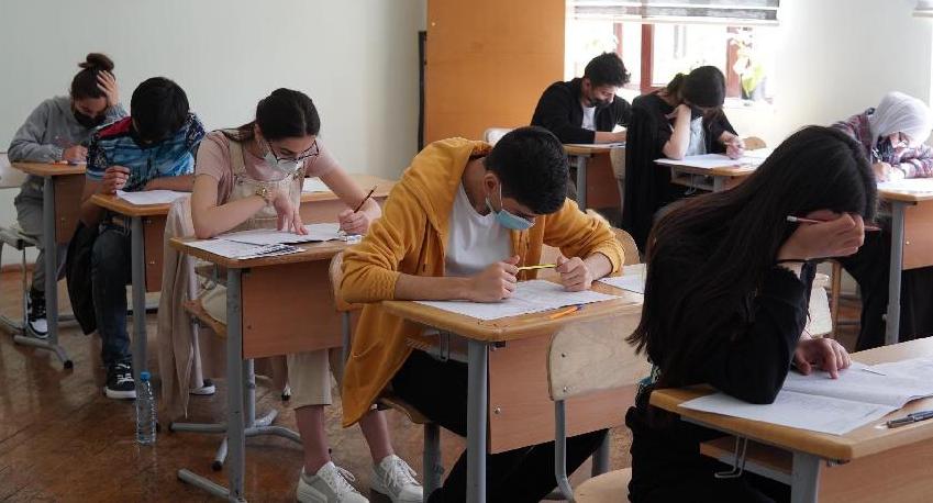I qrupda daha bir abituriyent maksimum bal TOPLADI