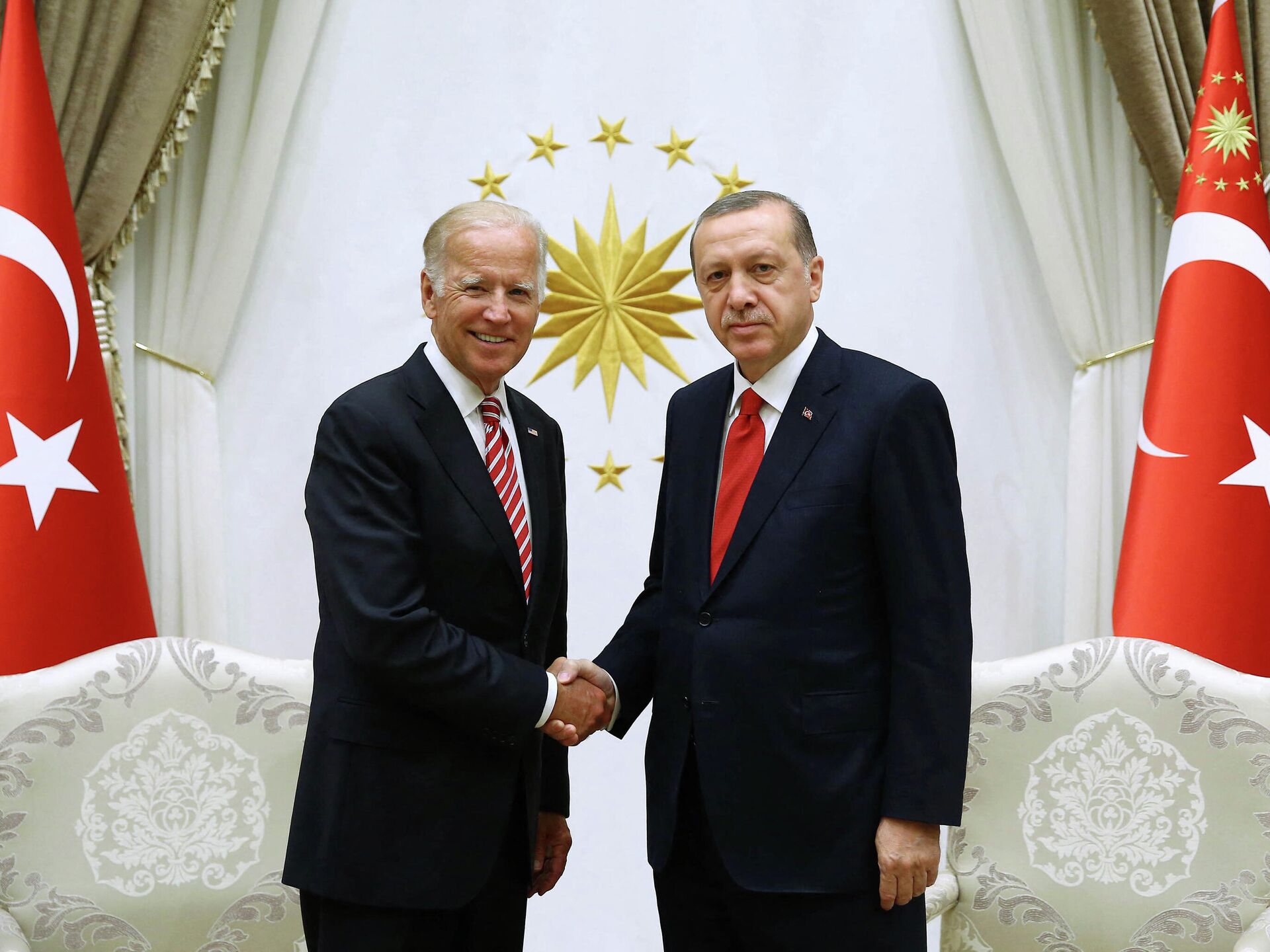 Ərdoğan Baydenlə telefonla danışdı