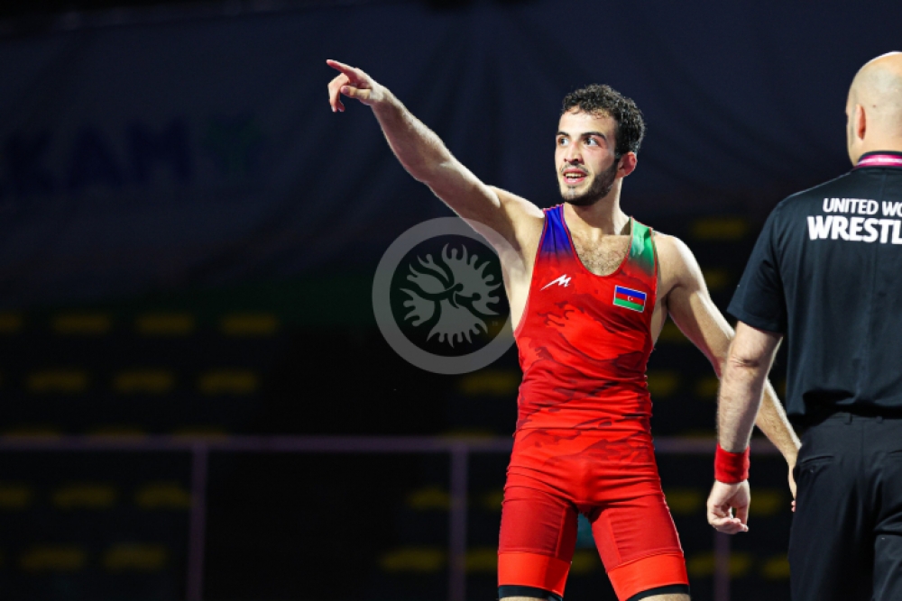İki güləşçimiz Avropa çempionu oldu - FOTOLAR