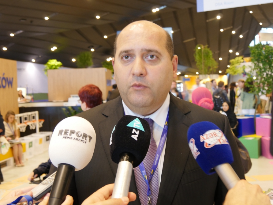 “Heç kim müharibə və dağıntılar arzulamır”- Emin Hüseynov