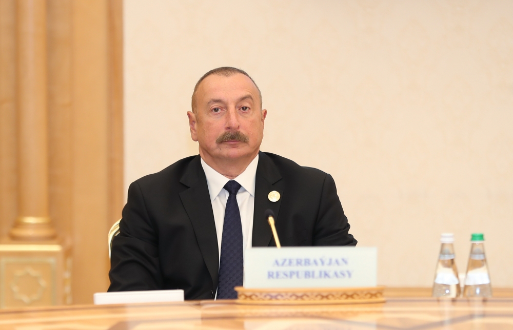Xəzər beynəlxalq nəqliyyat qovşağına çevrilir - İlham Əliyev