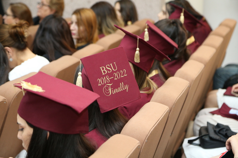 Bakı Slavyan Universitetində məzun günü - FOTO