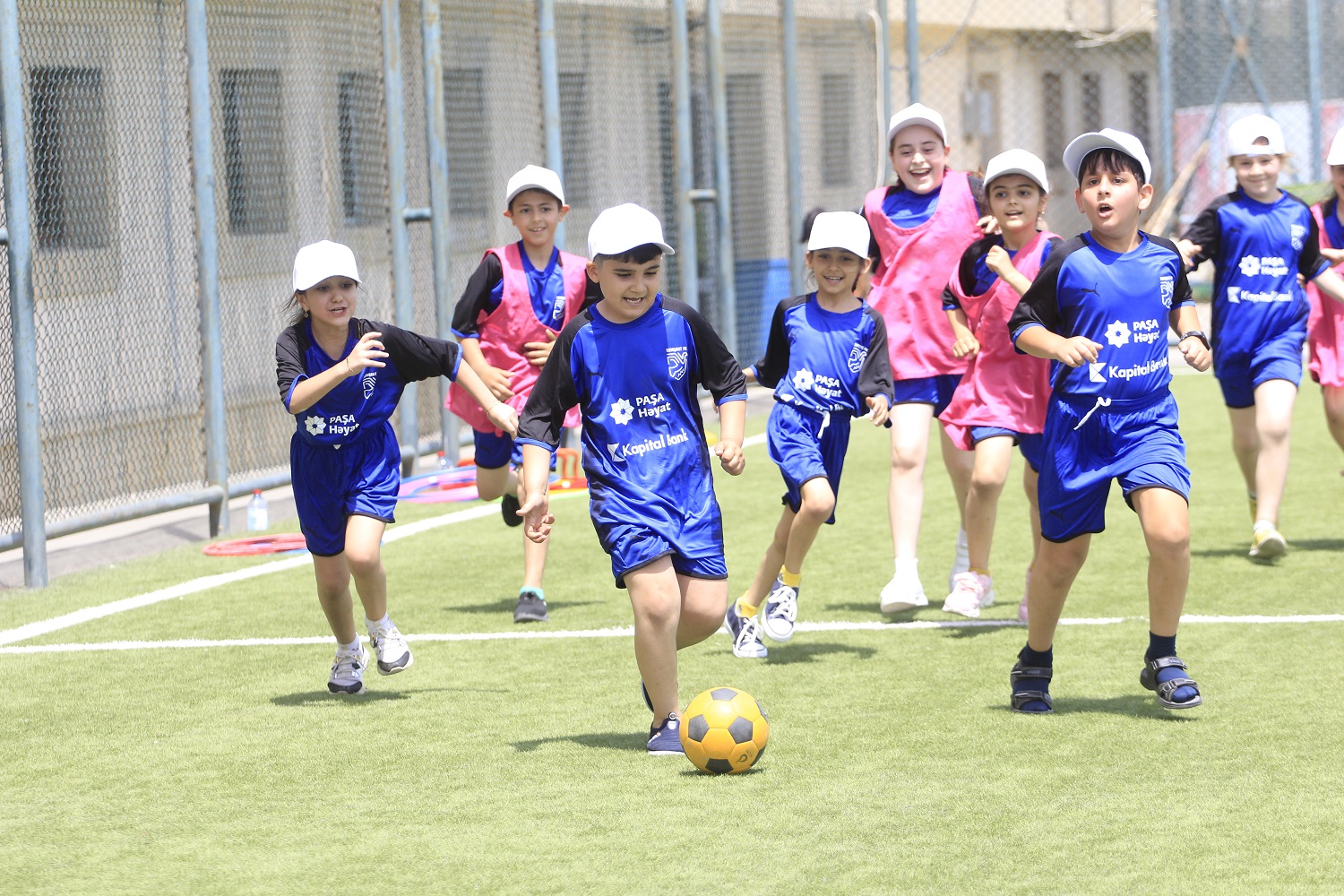 Kapital Bank-ın dəstəyi ilə “Yay Futbol Düşərgəsi” keçirilir
