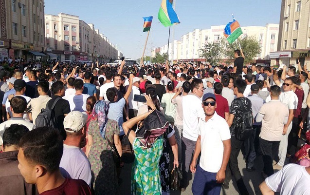 Mirziyoyev iğtişaşlara görə fövqəladə vəziyyət elan etdi