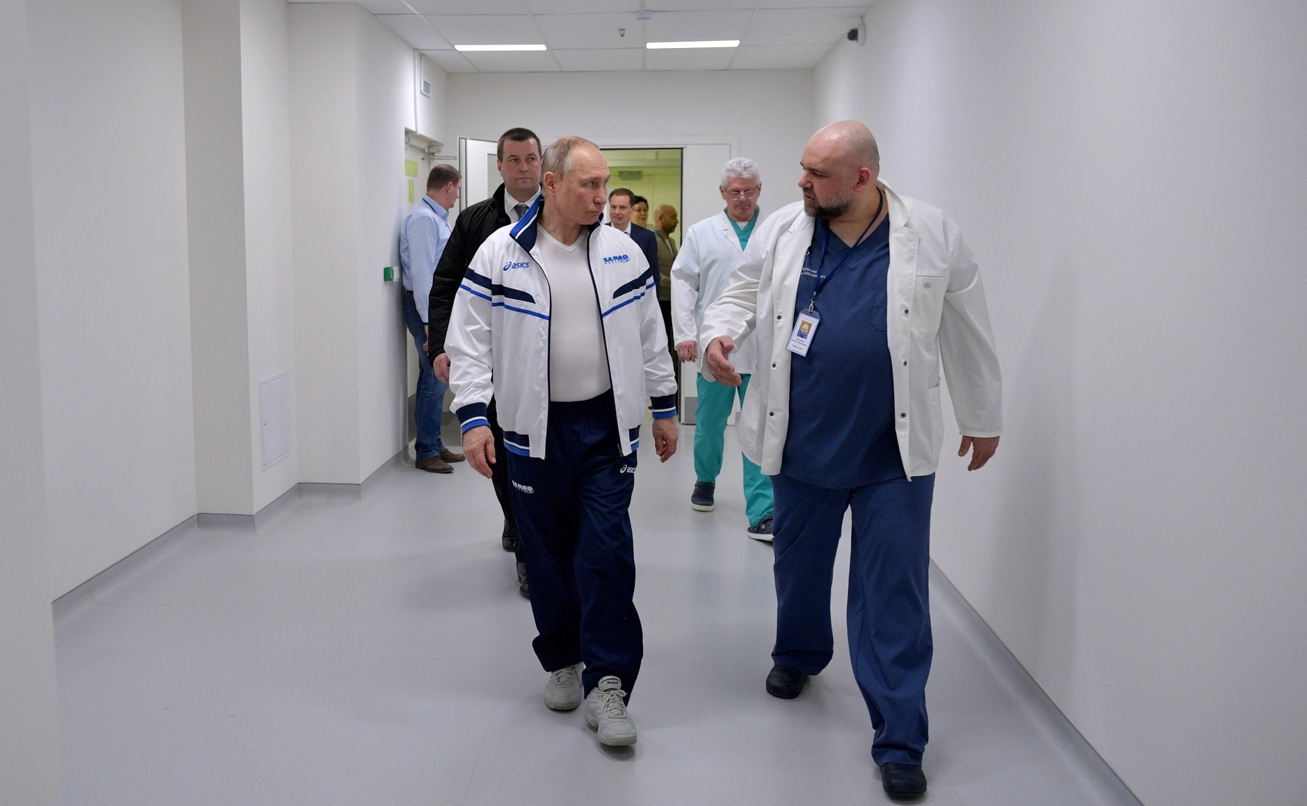 Putin koronavirusdan necə qorunur? - 1,5 milyardlıq xidmət...