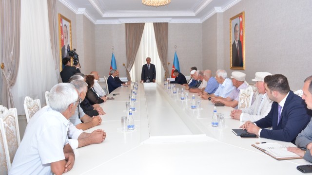 Abşeronda Ağsaqqallar Şurasının konfransı keçirildi - FOTOLAR