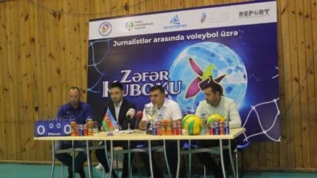 Voleybol üzrə Zəfər Kubokunun püşkü atıldı