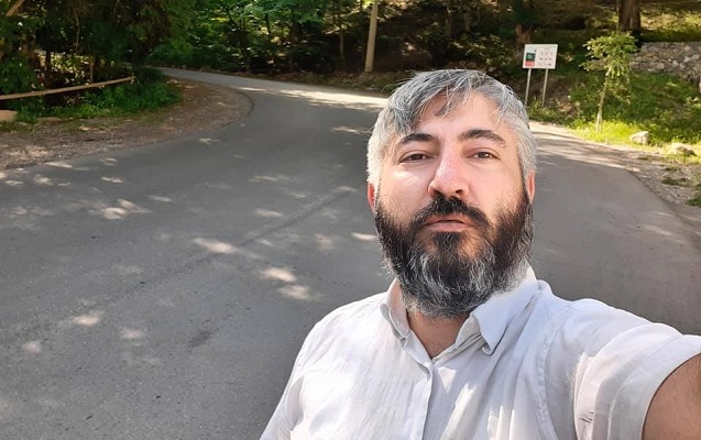 Xəstəxana direktorunu şantaj edən baş redaktor TUTULDU