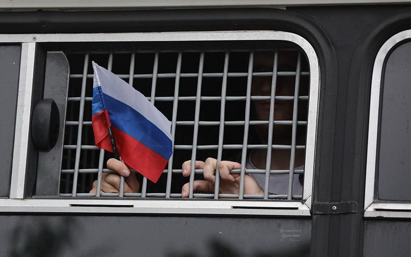 Putin məhbusları döyüşə göndərir - Sağ qalanlar əfv olunacaq