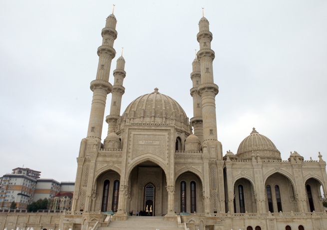 992 dini qurum dövlət qeydiyyatına ALINIB