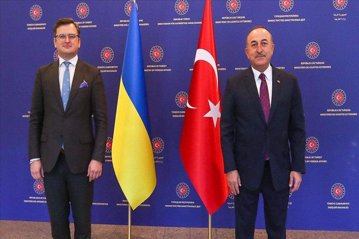 Çavuşoğlu Kuleba ilə müharibəni MÜZAKİRƏ ETDİ