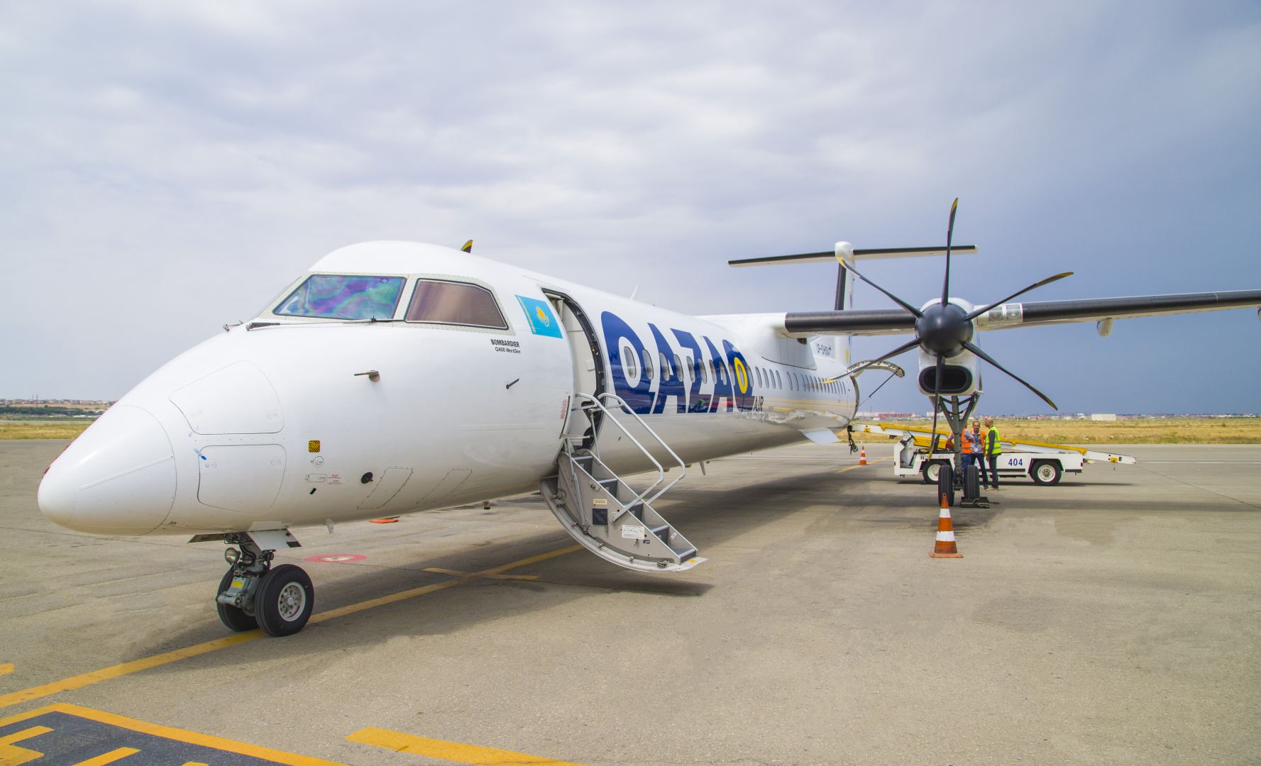 “Qazaq Air” aviaşirkətinin Bakıya ilk reysi
