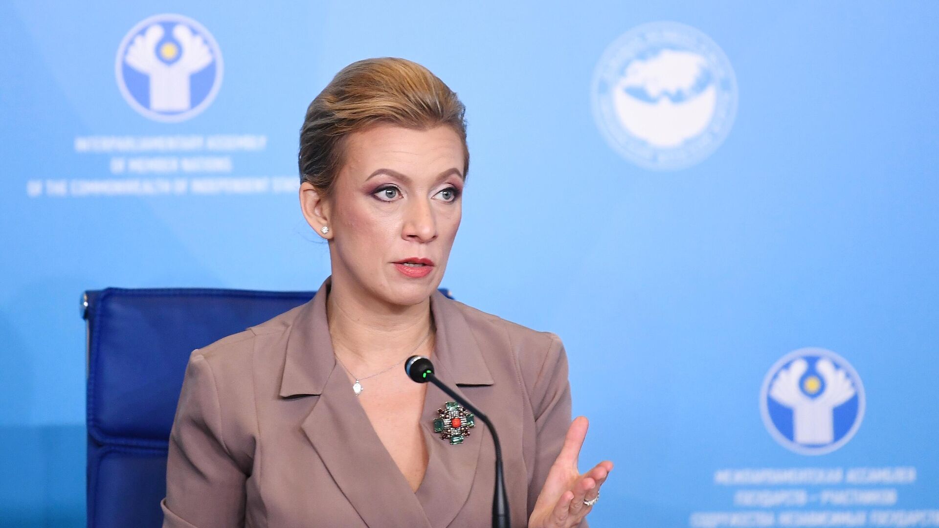 Zaxarova “qara siyahı”ya salındı