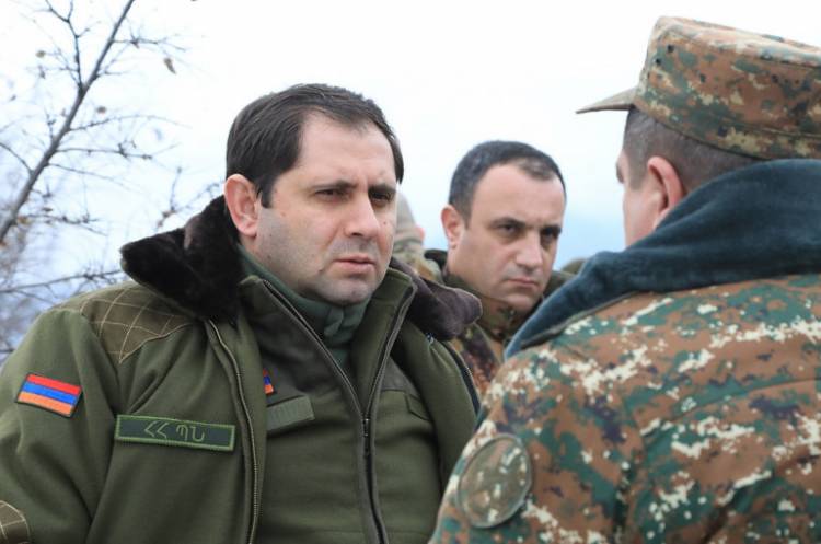 Ermənistanın müdafiə naziri Zəngəzura gəlir