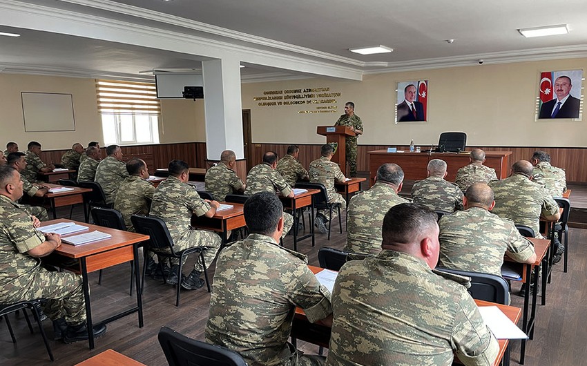 Zakir Həsənov Qarabağda müşavirə keçirdi