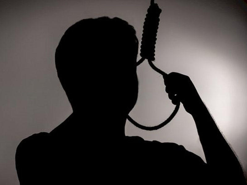 20 yaşlı gənc bayram günü özünü öldürdü