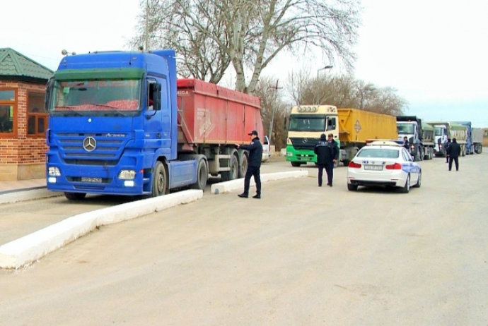 Yükdaşıma qaydalarını pozan 12 sürücü CƏRİMƏLƏNİB