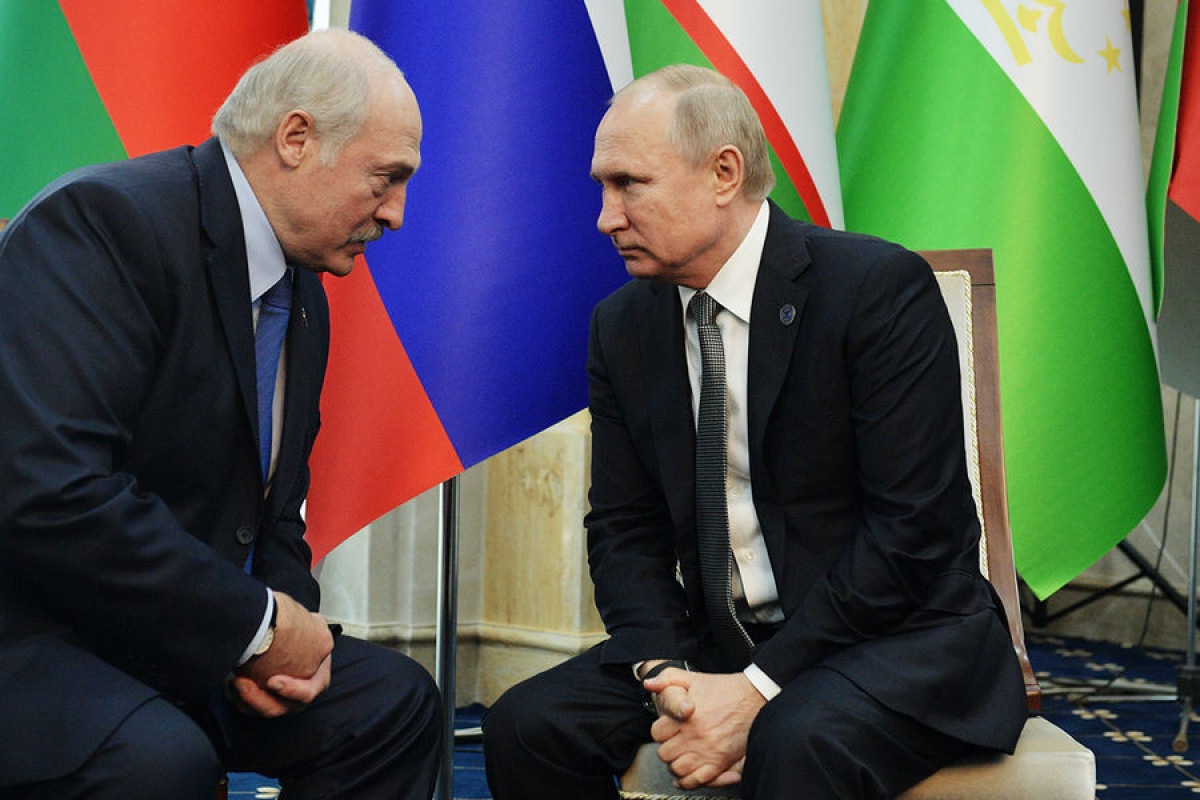 Lukaşenko Putinlə danışdı: Rusiyaya hücum hazırlanır