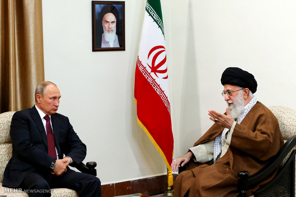Putin Xamenei ilə görüşəcək