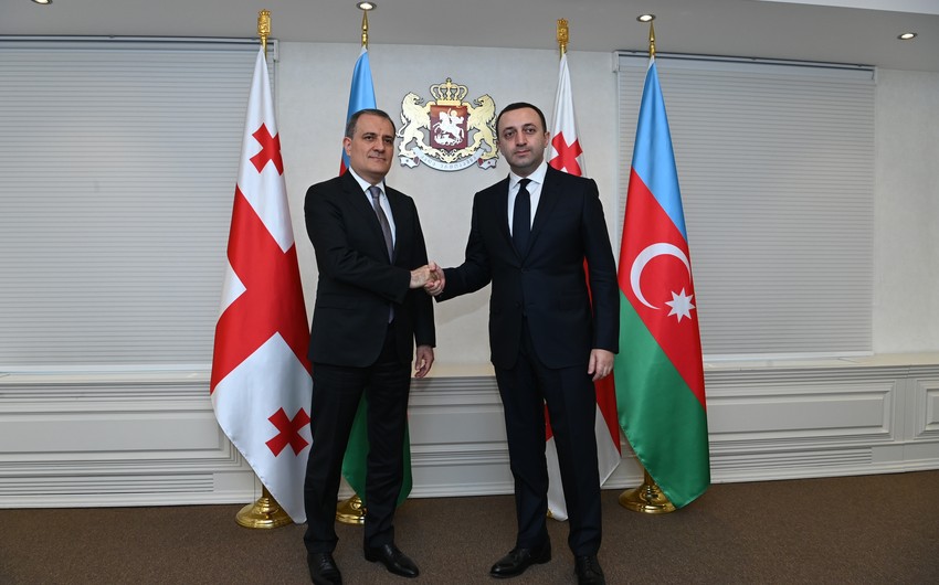 Ceyhun Bayramov Gürcüstanın Baş naziri ilə GÖRÜŞDÜ
