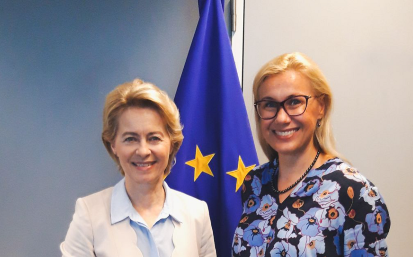 Ursula fon der Lyayen Bakıya GƏLİR 