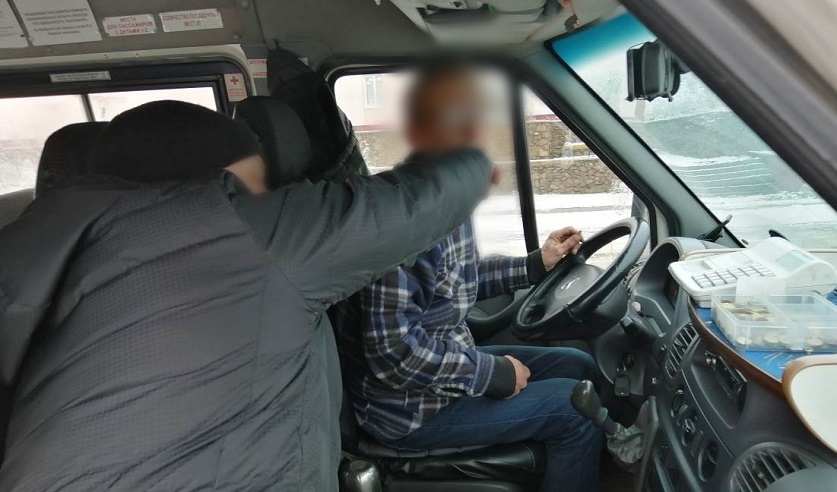Sərnişin avtobus sürücüsünü döyüb