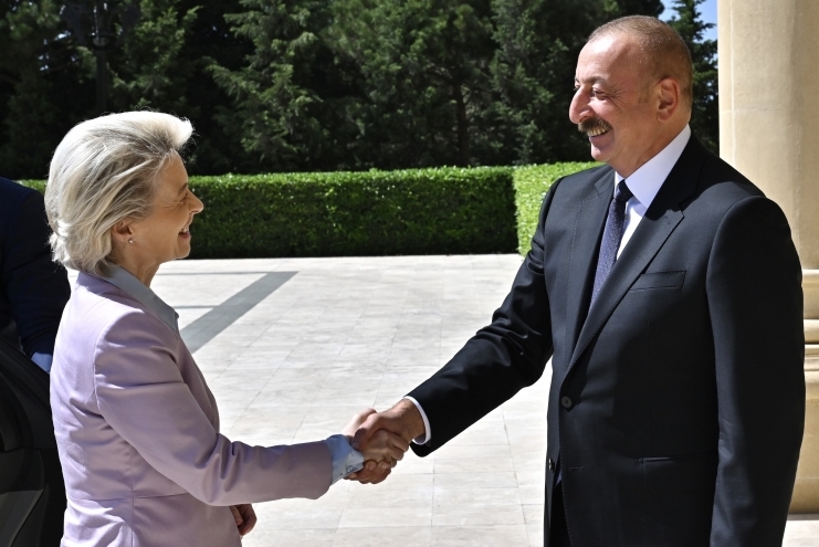 İlham Əliyev Avropa Komissiyasının Prezidenti ilə GÖRÜŞDÜ