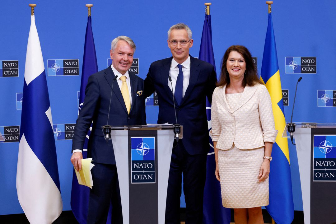 Senat komitəsi Finlandiya və İsveçə \