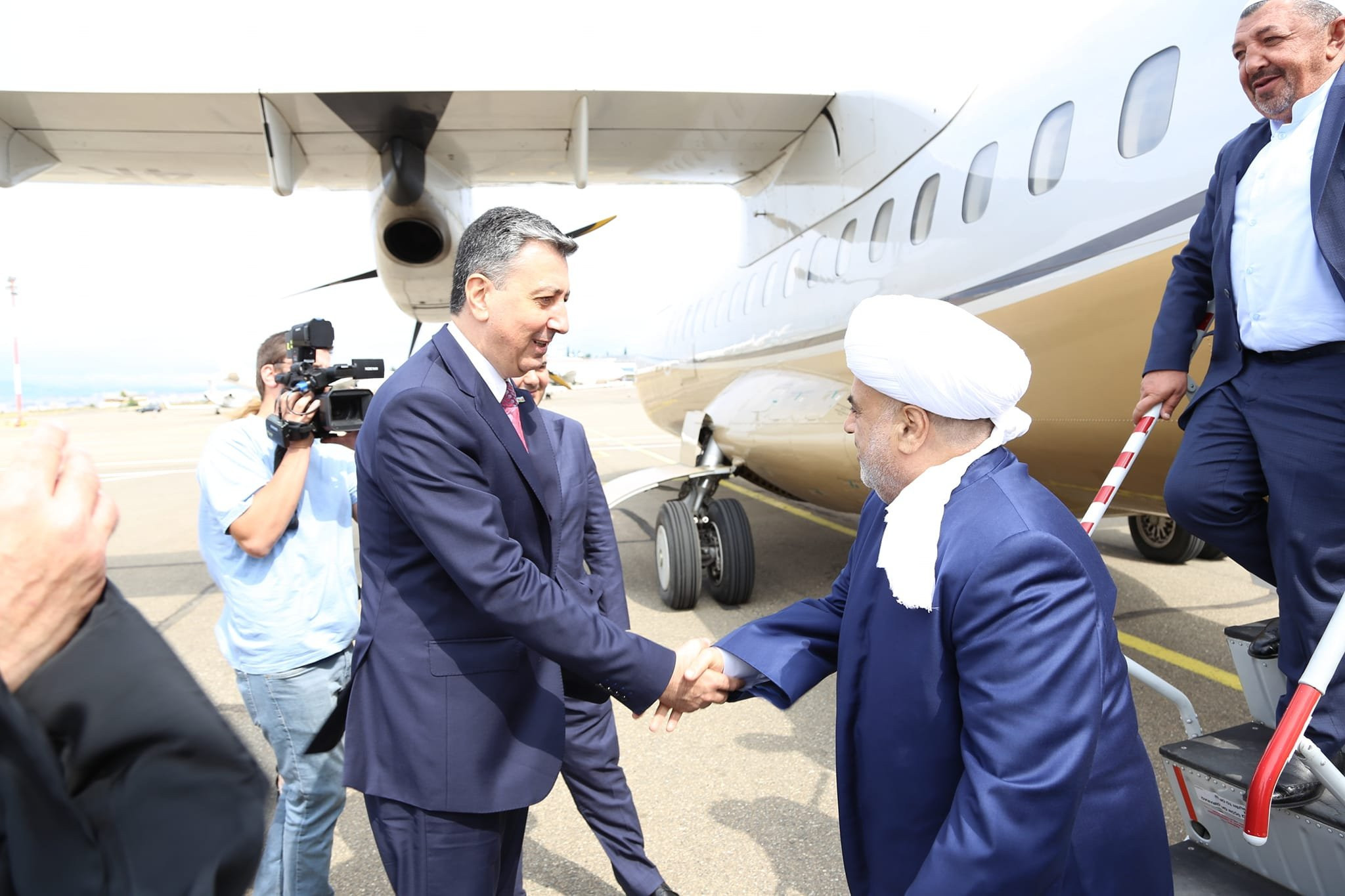 Şeyx Gürcüstanda səfərdədir