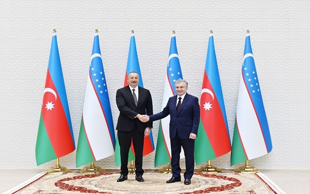 İlham Əliyev Mirziyoyevi təbrik etdi