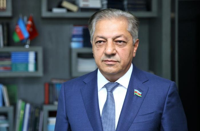 Cavanşir Feyziyevin ailəsində ağır itki