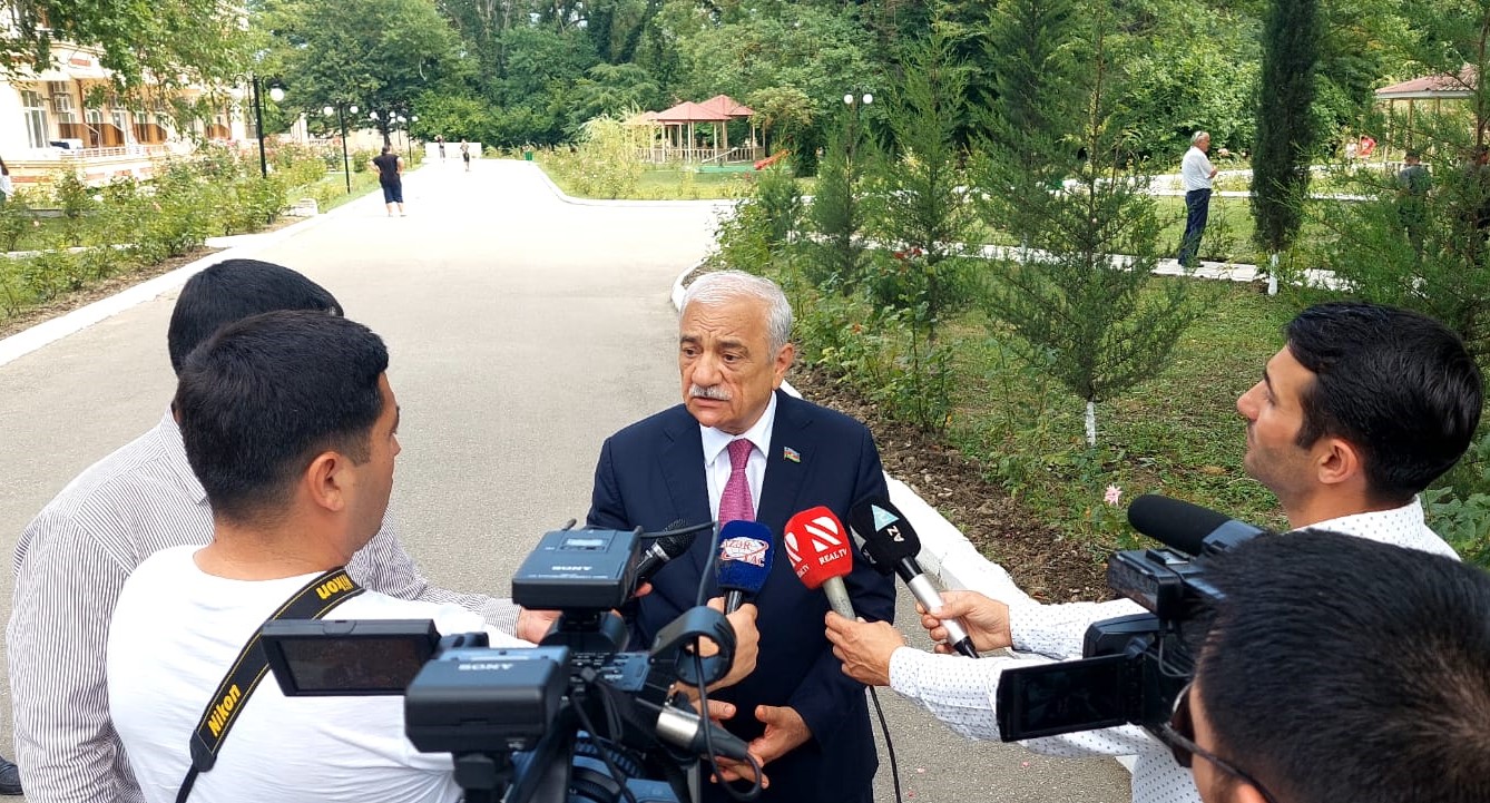 AHİK sədri istirahət mərkəzlərinə baxış keçirdi