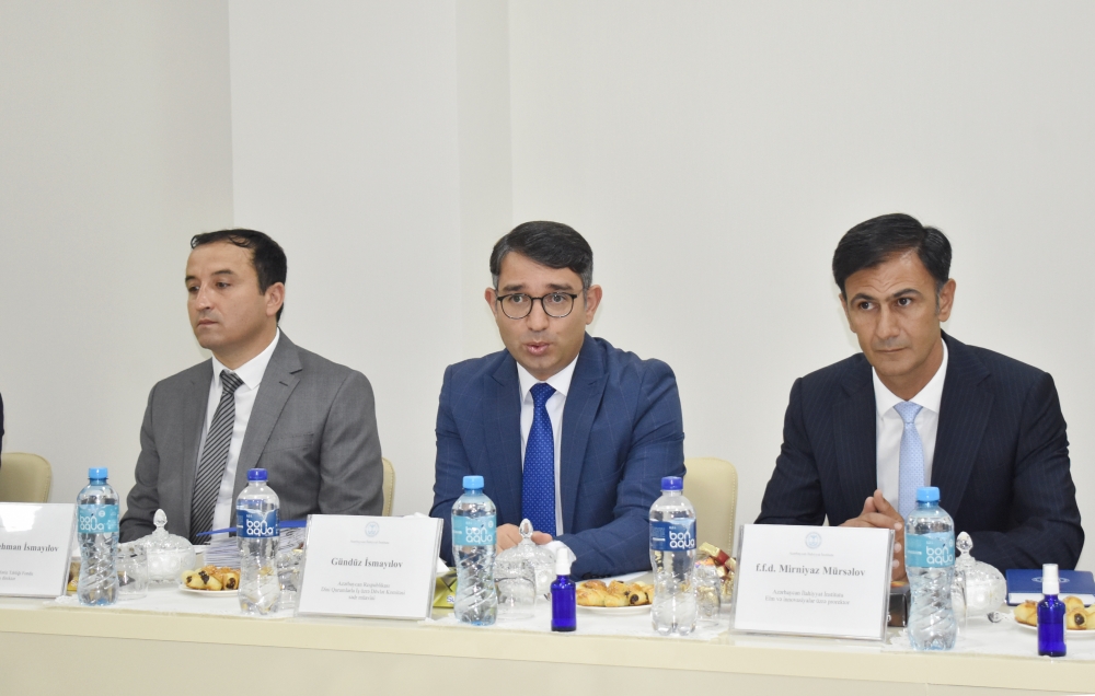 Din xadimi olmaq üçün bu şəxslər müraciət edir