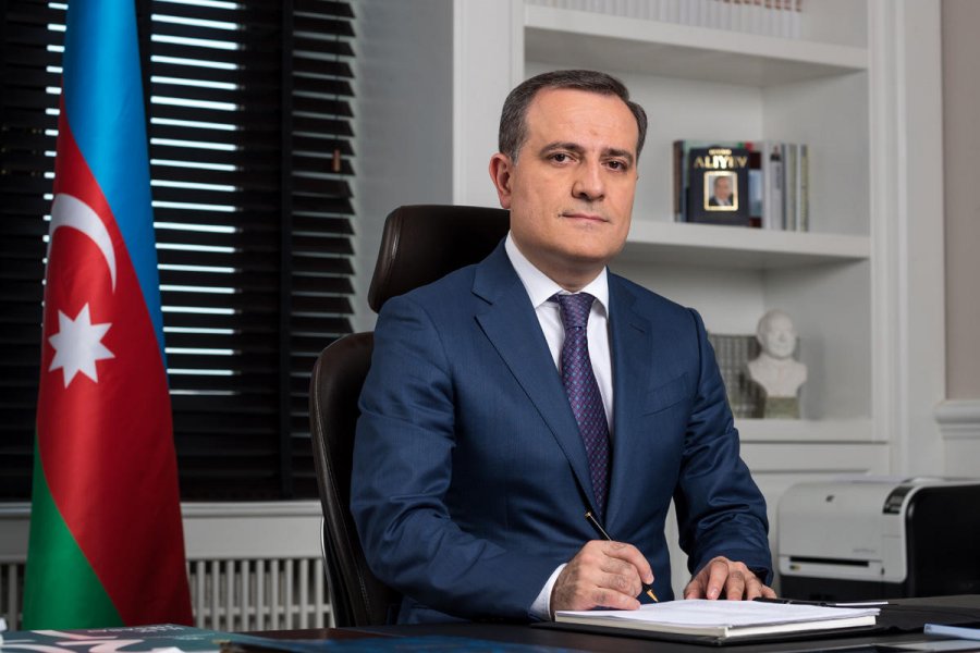 Ceyhun Bayramov Türkiyəyə getdi