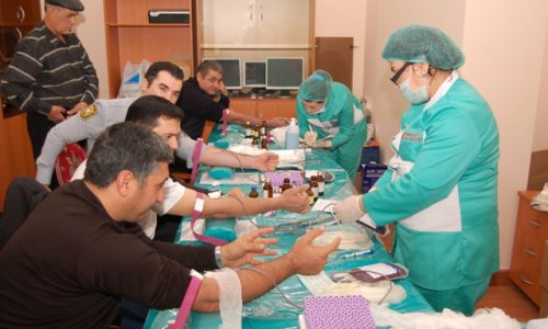Aşurada qan verənlərin sayı açıqlandı