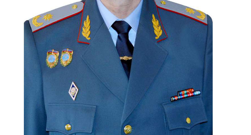 Donqili generallar...