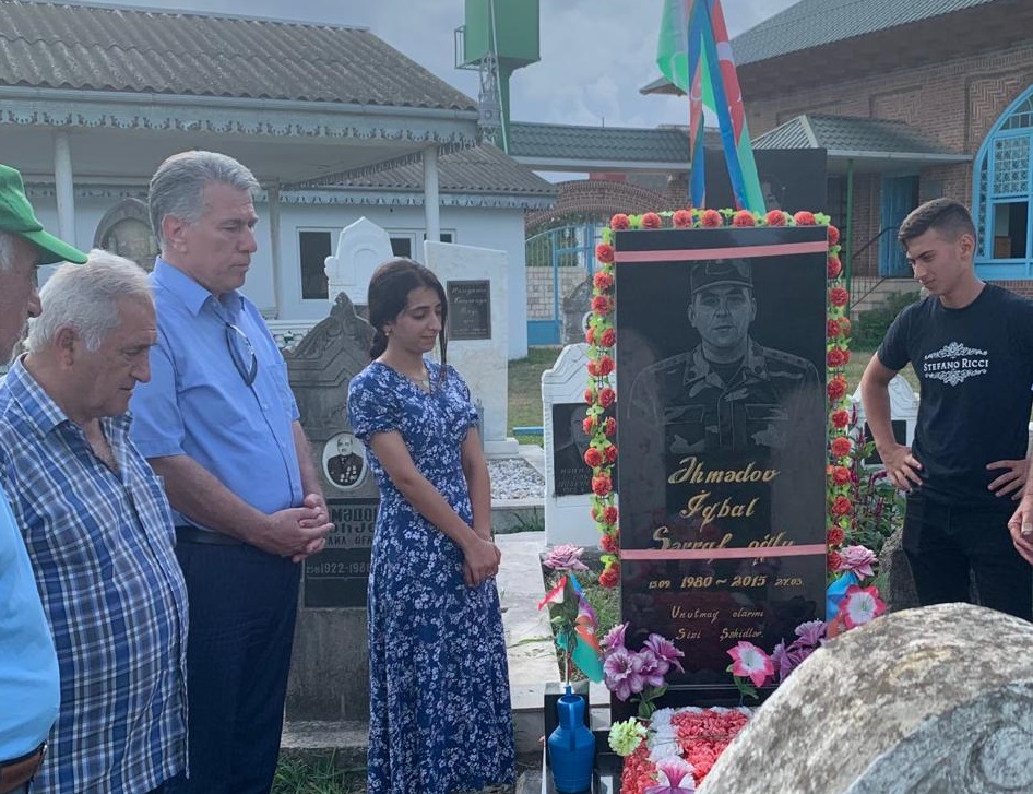 Komitə sədri şəhid məzarını ziyarət edib