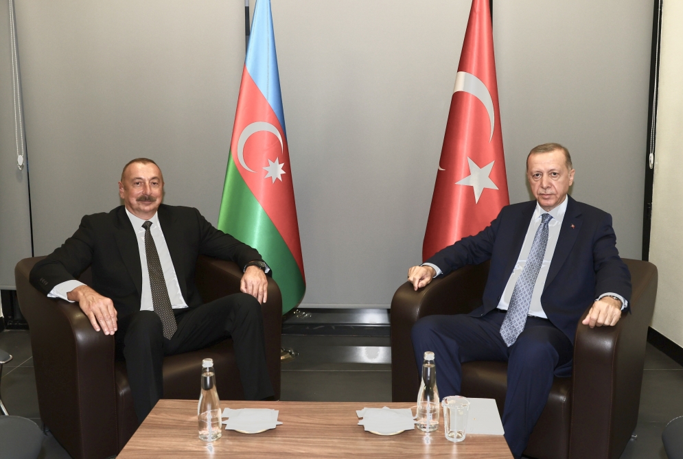 İlham Əliyev Ərdoğanla görüşdü