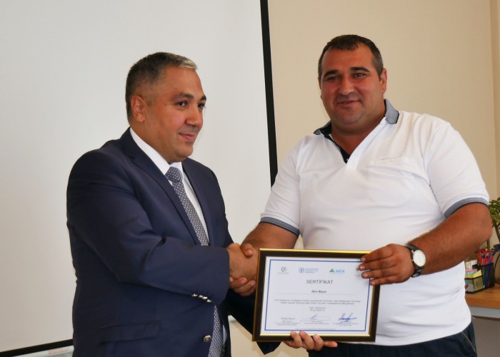 Müsabiqə qaliblərinə sertifikatlar verildi - FOTO