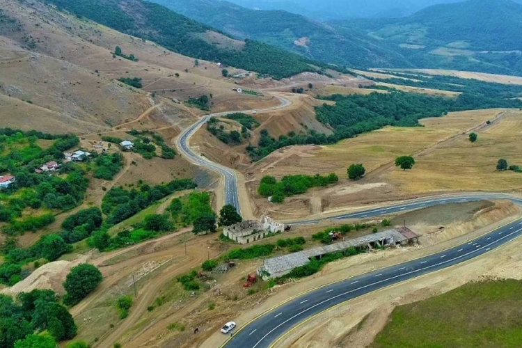 Ermənistan Laçın dəhlizinə alternativ yol ÇƏKİR