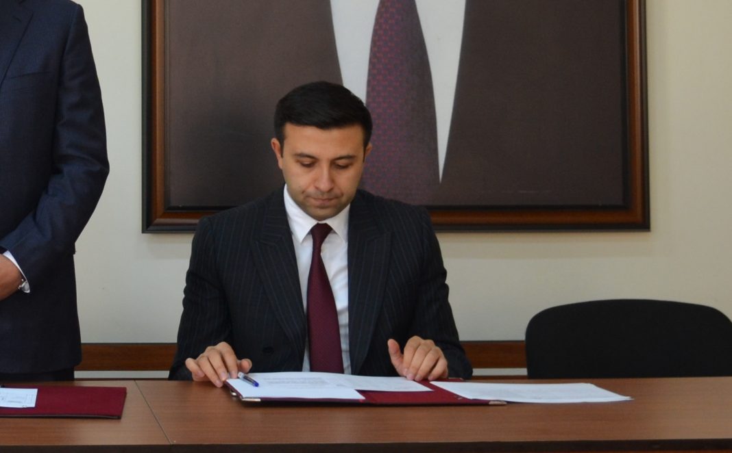 Yeni icra başçısı kollektivə təqdim olundu