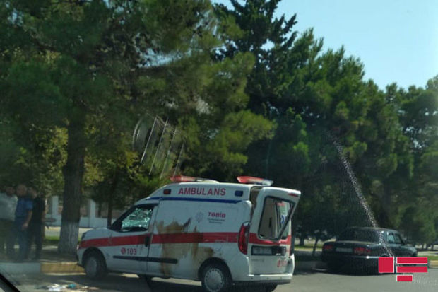 Təcili yardım maşını qəzaya düşdü: Xəsarət alanlar var 