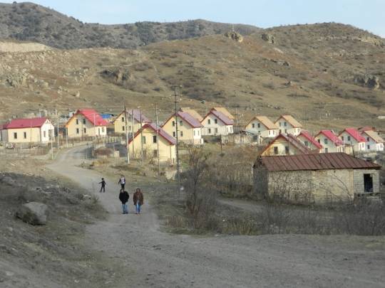Laçından çıxan 14 erməni ailəsi Zəngəzura köçür
