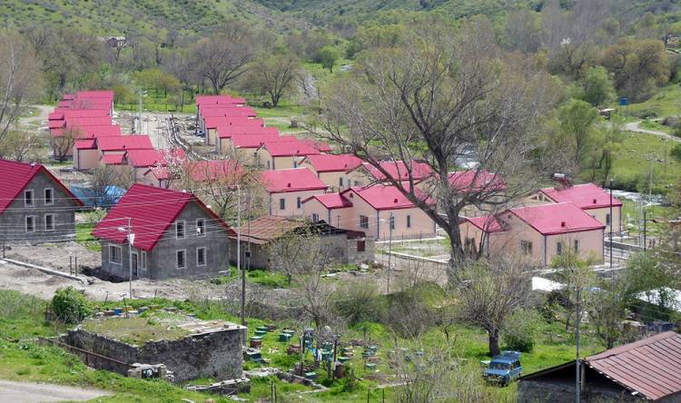 Separatçılar Laçındakı ermənilərin köç vaxtını 1-2 ay da uzatmağa çalışır