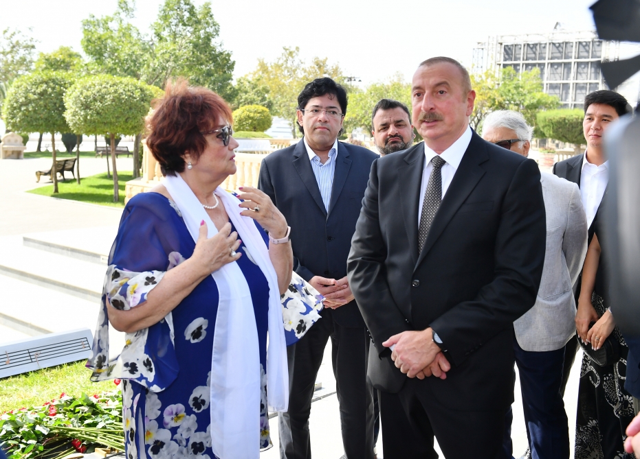 “Müslümün ad gününü evimizdə qeyd edirdik” - Prezident