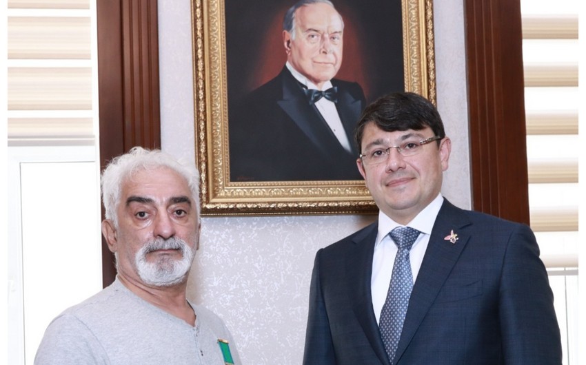 Əməkdar artistə “Tərəqqi” medalı təqdim olundu